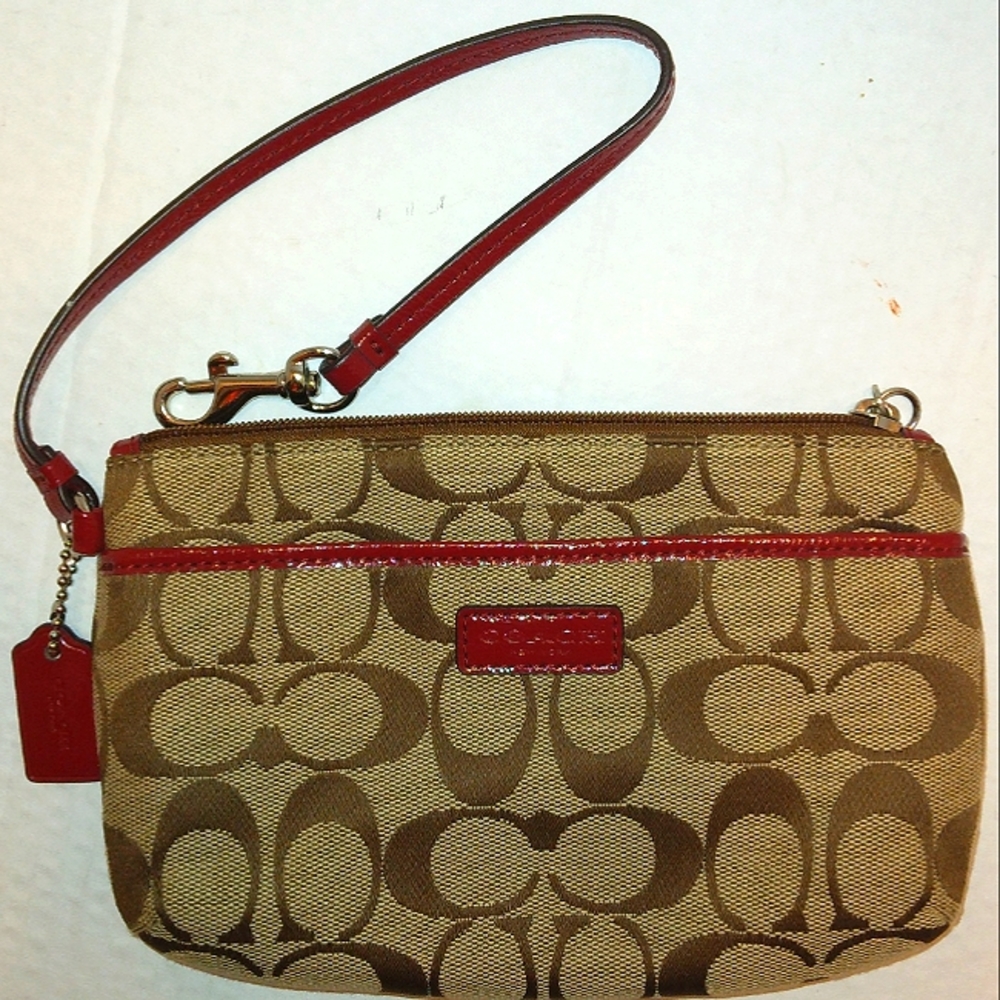 New COACH Park Signature Medium Clutch Wristlet ~True Red~